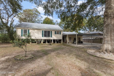 Lake Home For Sale in Breaux Bridge, Louisiana