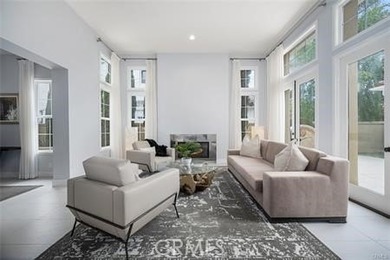 Welcome to a beautifully remodeled and fully furnished - photo 6