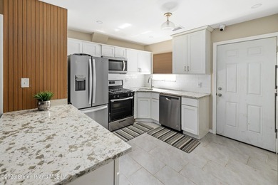 Just bring your paint colors. This recently fully renovated 3 - photo 5