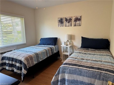 Beautifully renovated 2-bedroom 1 bath beach condo in the heart - photo 12