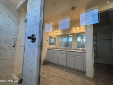 Beautiful Single story, 3 bedrooms 2.5 bath w/Den 2300 sq. ft