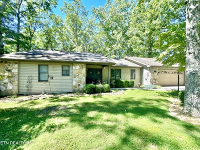 Saint George Lake Home For Sale in Crossville Tennessee