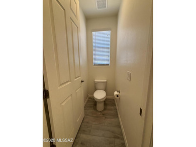 Beautiful Single story, 3 bedrooms 2.5 bath w/Den 2300 sq. ft