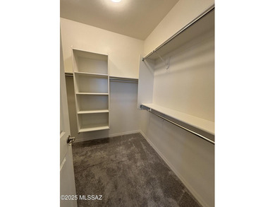 Beautiful Single story, 3 bedrooms 2.5 bath w/Den 2300 sq. ft