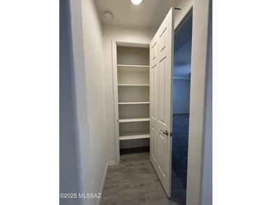 Beautiful Single story, 3 bedrooms 2.5 bath w/Den 2300 sq. ft