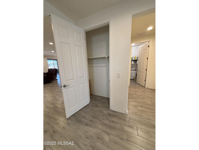 Beautiful Single story, 3 bedrooms 2.5 bath w/Den 2300 sq. ft