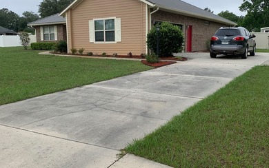 Move in ready, Beautiful brick home on large lot with new vinyl - photo 35