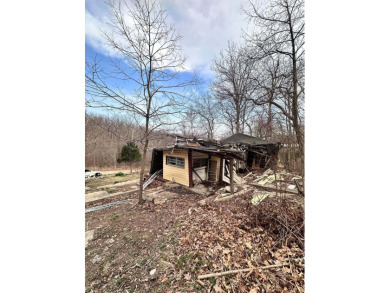 Lake of the Ozarks Home For Sale in Warsaw Missouri