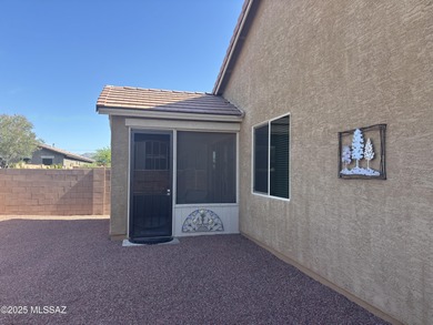 Beautiful Single story, 3 bedrooms 2.5 bath w/Den 2300 sq. ft