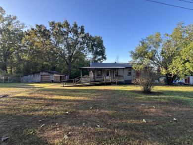 Lake Taneycomo Home For Sale in Kissee Mills Missouri