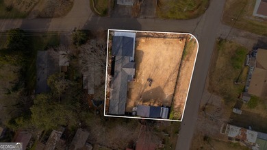 Don't overlook this one - it has been completely transformed - photo 3