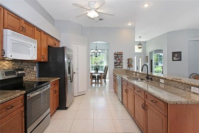 Awesome and beautiful, well cared for, and maintained pool home - photo 3