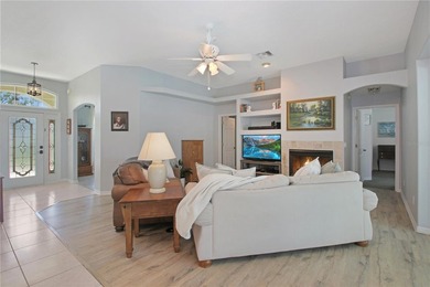 Awesome and beautiful, well cared for, and maintained pool home - photo 9