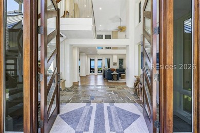 Truly an iconic landmark residence along the shores of the Port - photo 12