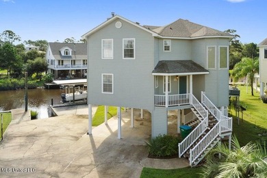Lovely 3 bedroom, 3 bath waterfront property in Timber Ridge - photo 4