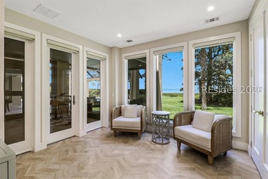 Truly an iconic landmark residence along the shores of the Port - photo 40
