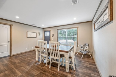 Welcome to your East Texas retreat! This well-maintained 2019 - photo 5