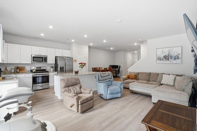 Welcome to Willow Bend! This 3 bedroom, 2.5 townhome is the - photo 7