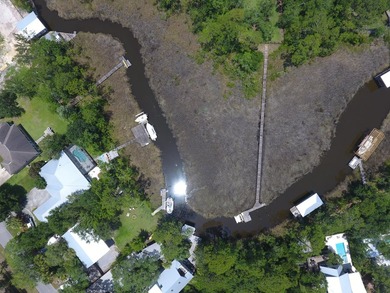 Welcome home to Lot 2 Dog Hobble Lane where old Florida serenity - photo 4