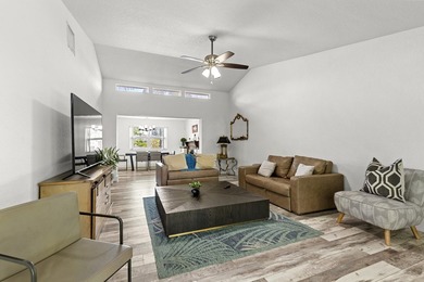 Fully renovated WPB pool home - gutted to the studs in 2017 - photo 4