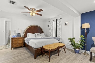 Fully renovated WPB pool home - gutted to the studs in 2017 - photo 5