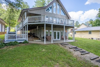Waterfront home, Large shop and 2 Docks with ramp down the street - photo 1