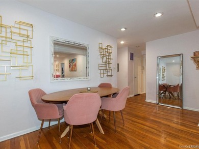 LARGE JR-4 CONVERTED TO A TRUE 2 BEDROOM! LOCATED IN THE HEART - photo 5