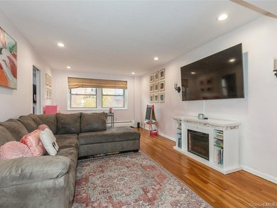 LARGE JR-4 CONVERTED TO A TRUE 2 BEDROOM! LOCATED IN THE HEART - photo 9