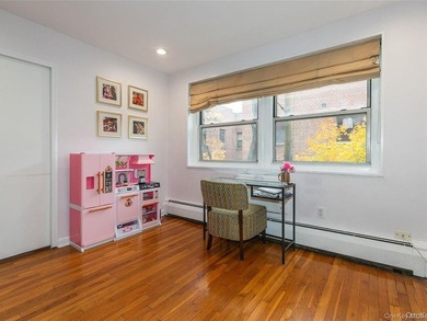 LARGE JR-4 CONVERTED TO A TRUE 2 BEDROOM! LOCATED IN THE HEART - photo 10