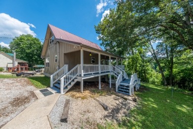 Waterfront home, Large shop and 2 Docks with ramp down the street - photo 2