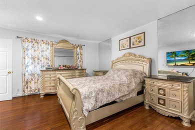 Bright 3/2 corner condo offering golf course living in Inverrary - photo 19