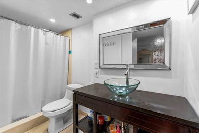 Bright 3/2 corner condo offering golf course living in Inverrary - photo 22