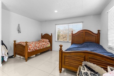 Bright 3/2 corner condo offering golf course living in Inverrary - photo 27