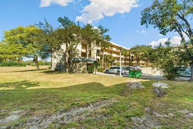 Bright 3/2 corner condo offering golf course living in Inverrary - photo 31