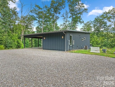 Mountain serenity meets modern comfort in this exceptional - photo 32