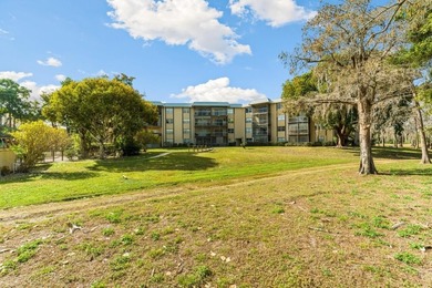 Bright 3/2 corner condo offering golf course living in Inverrary - photo 32