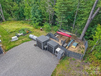 Mountain serenity meets modern comfort in this exceptional - photo 36