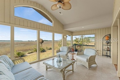 A Rare Point Comfort Peninsula Property. Tucked away on one of - photo 8