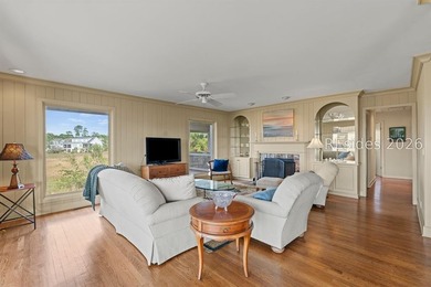 A Rare Point Comfort Peninsula Property. Tucked away on one of - photo 9