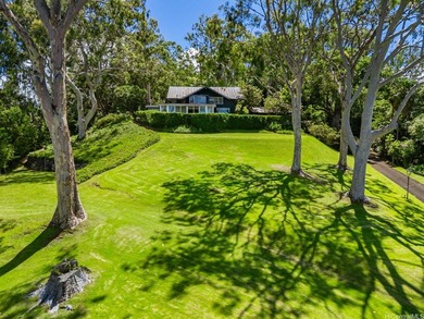 A rare opportunity to acquire a historic Honolulu estate. Built - photo 4