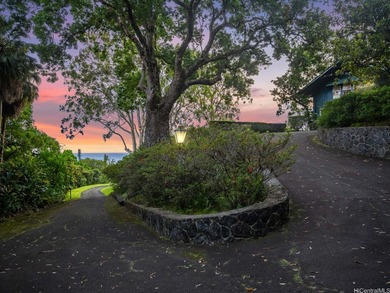 A rare opportunity to acquire a historic Honolulu estate. Built - photo 6