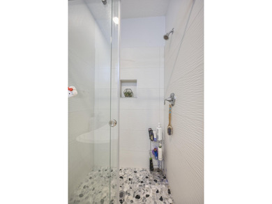 Dream Home in West Palm Beach! Welcome to 941 Fitch Dr - a - photo 16