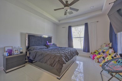 Dream Home in West Palm Beach! Welcome to 941 Fitch Dr - a - photo 19