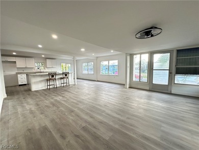 Caloosahatchee River Home For Sale in North Fort Myers Florida