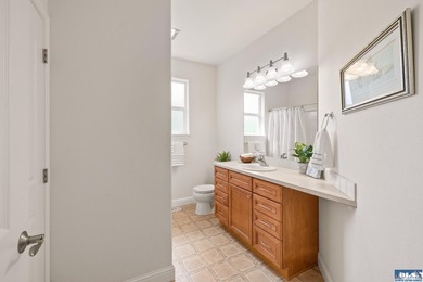 Beautiful single-level townhome in desirable Maple Ridge Estates - photo 30