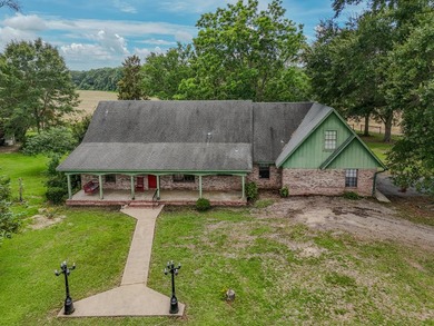 (private lake, pond, coastal) Home For Sale in Laurel Hill Florida