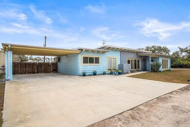 Coastal charm meets modern comfort just one block from the water - photo 50