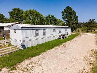 Lake Sam Rayburn  Home For Sale in Zavalla Texas