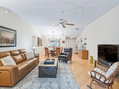 TURNKEY AND WELCOMING, THIS BEAUTIFULLY MAINTAINED 3-BEDROOM - photo 12
