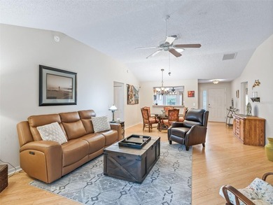 TURNKEY AND WELCOMING, THIS BEAUTIFULLY MAINTAINED 3-BEDROOM - photo 13